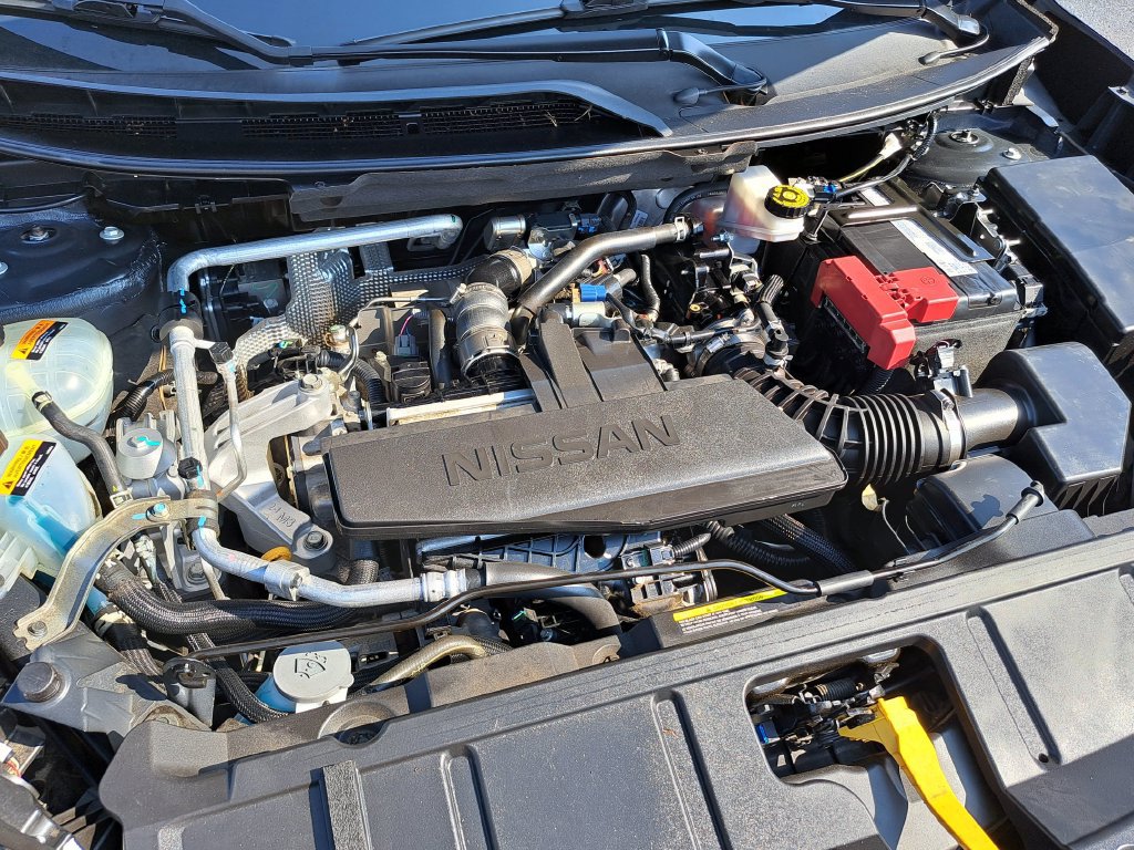 Used 2024 Nissan Rogue S AWD/4WD image 17