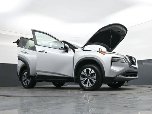 Used 2022 Nissan Rogue SV image 46
