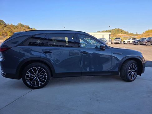 New 2025 MAZDA CX-70 Plug-In Hybrid w/ Premium Plus AWD/4WD image 4