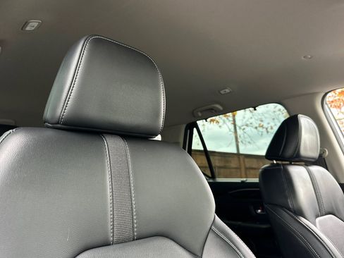 Used 2023 Honda Pilot EX-L image 25