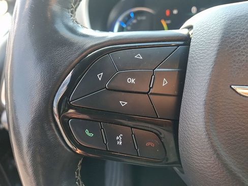 Used 2020 Chrysler Pacifica Touring-L w/ S Appearance Package FWD image 24