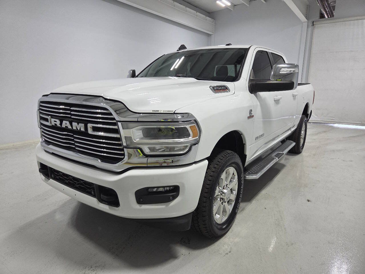 Used 2023 RAM 2500 Laramie AWD/4WD image 5