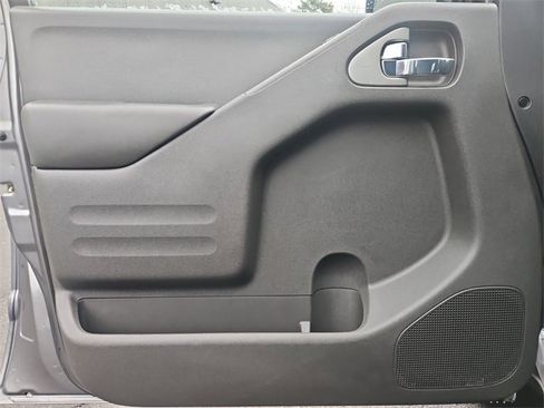 Used 2021 Nissan Frontier SV image 19