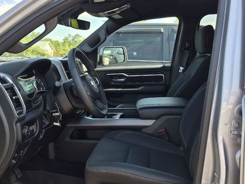 Used 2025 RAM 1500 Big Horn AWD/4WD image 6