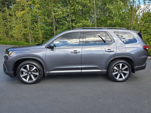 Certified 2025 Honda Pilot Elite image 30