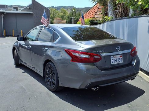 Used 2018 Nissan Altima 2.5 S w/ S Convenience Package FWD image 5