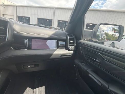 Used 2025 RAM 1500 Limited AWD/4WD image 21