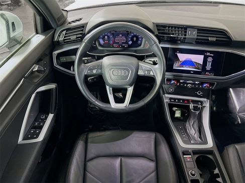 Used 2022 Audi Q3 2.0T Premium w/ Convenience Package image 19