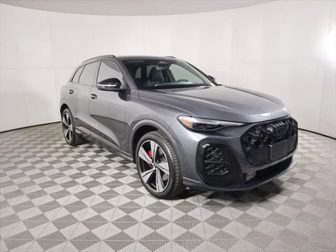 New 2025 Audi SQ5 Premium Plus image 3