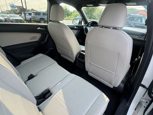 Used 2019 Volkswagen Tiguan SEL Premium R-Line image 24