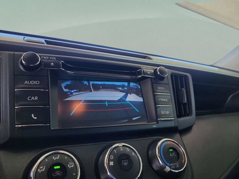 Used 2017 Toyota RAV4 LE image 22