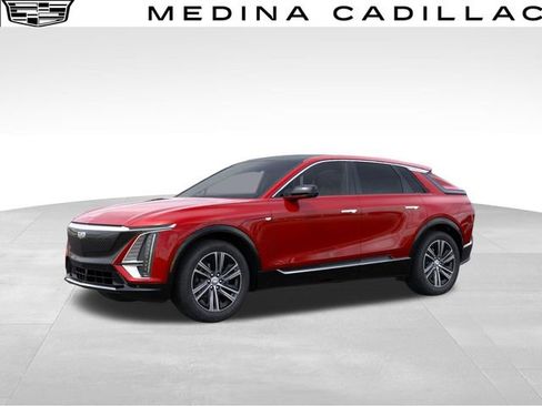 New 2026 Cadillac Lyriq Luxury image 2