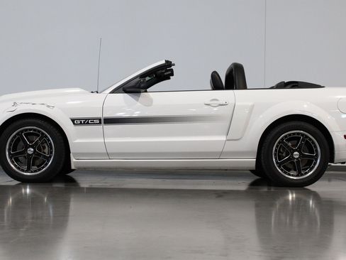 Used 2007 Ford Mustang GT RWD image 37