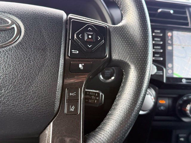 Used 2022 Toyota 4Runner TRD Off-Road Premium AWD/4WD image 29