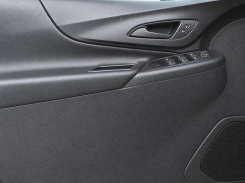 Used 2018 Chevrolet Equinox Premier FWD image 13