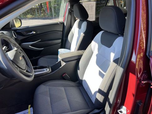 Used 2024 Chevrolet Trax LS image 14