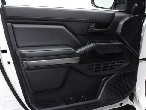 Used 2025 Toyota 4Runner SR5 RWD image 11