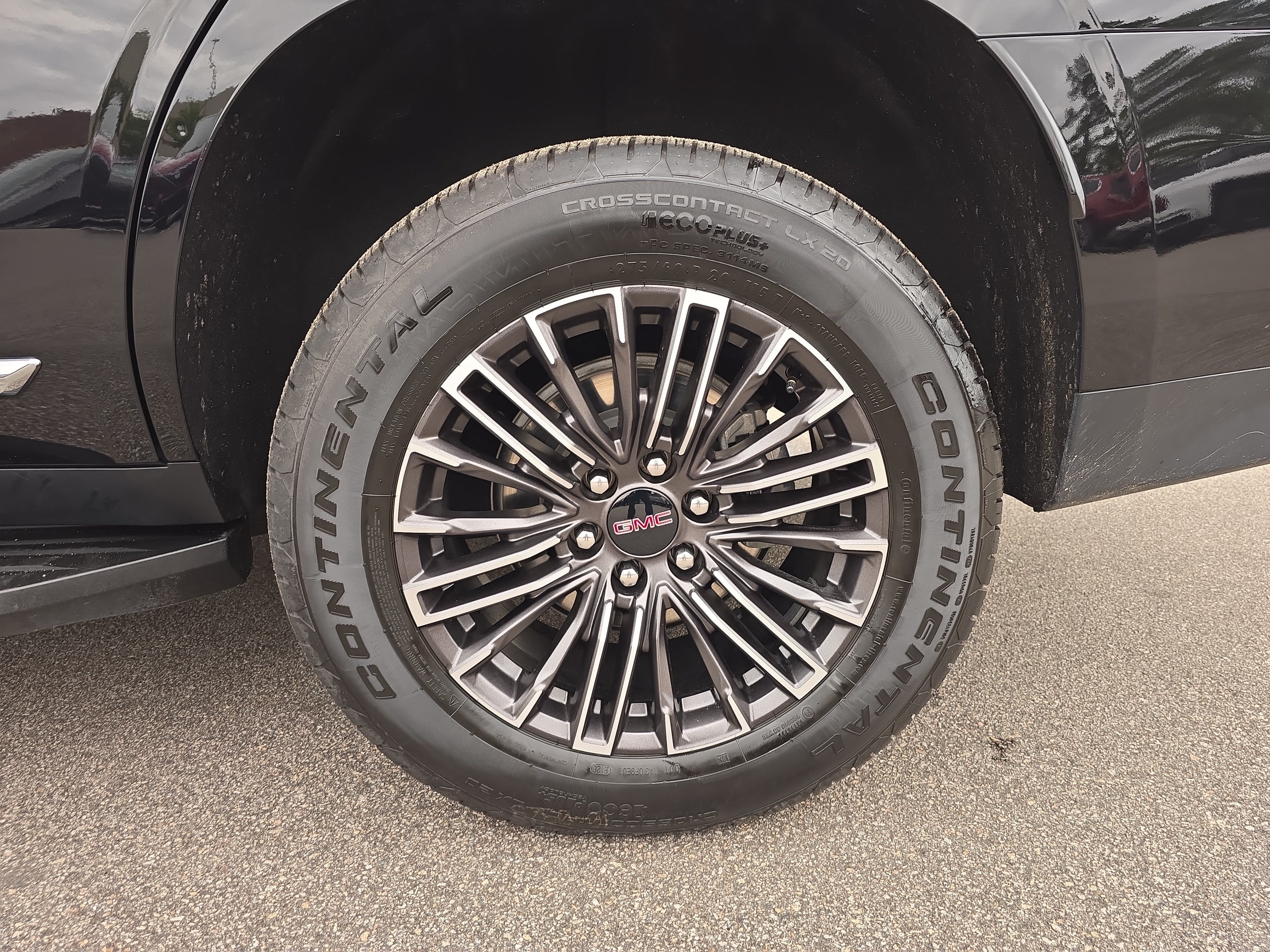 Used 2024 GMC Yukon SLT AWD/4WD image 33