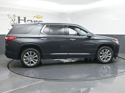 Used 2019 Chevrolet Traverse Premier w/ Driver Confidence II Package FWD image 33