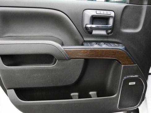 Used 2017 GMC Sierra 2500 Denali w/ Duramax Plus Package image 14