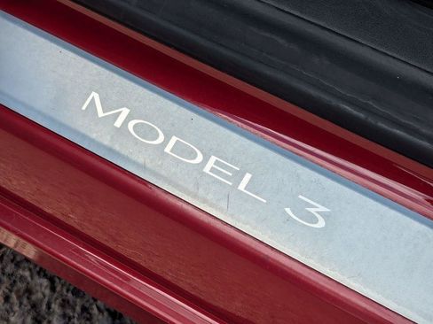 Used 2019 Tesla Model 3 Standard Range Plus RWD image 37