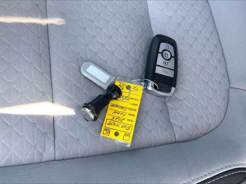 Used 2025 Ford Escape Active w/ Tech Pack #1 FWD image 15