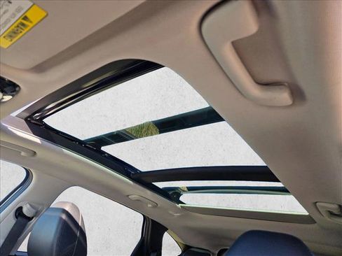 Used 2022 Hyundai Tucson Limited image 16