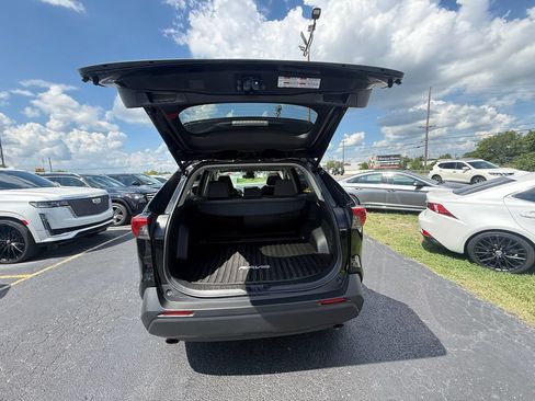 Used 2019 Toyota RAV4 XLE w/ Convenience Package AWD/4WD image 5