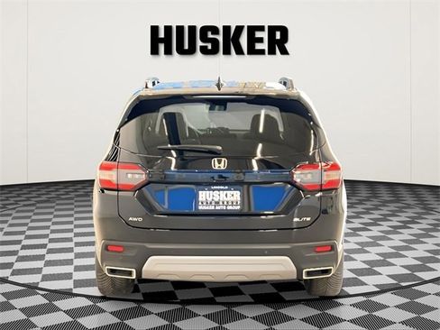 Used 2025 Honda Pilot Elite image 4