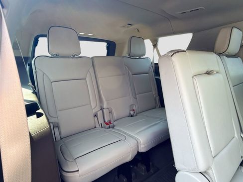 Used 2023 GMC Yukon XL Denali AWD/4WD image 35