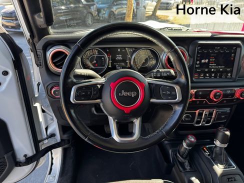 Used 2021 Jeep Wrangler Unlimited Sahara w/ Uconnect 4C Nav & Sound Group image 16