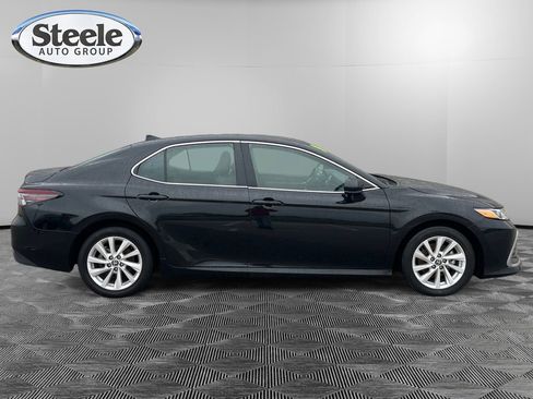 Used 2024 Toyota Camry LE image 6