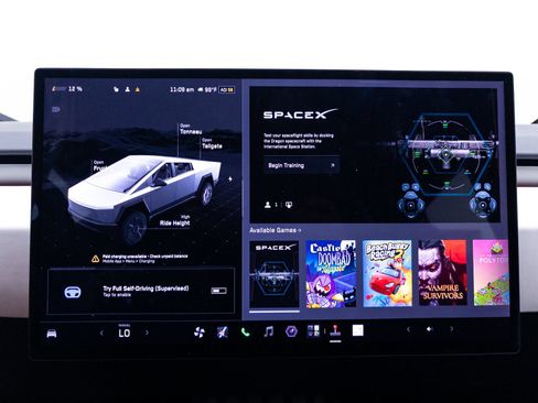 Used 2024 Tesla Cybertruck AWD Crew Cab image 29