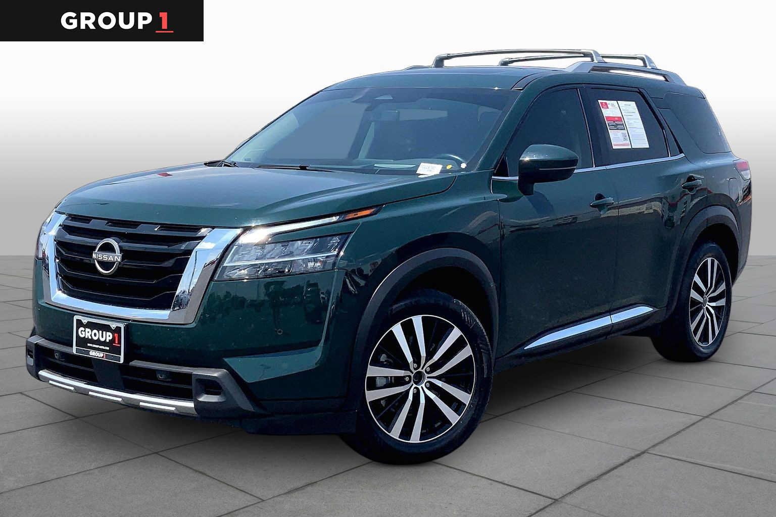 Used 2023 Nissan Pathfinder Platinum FWD image 1