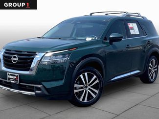 Used 2023 Nissan Pathfinder Platinum FWD video 1