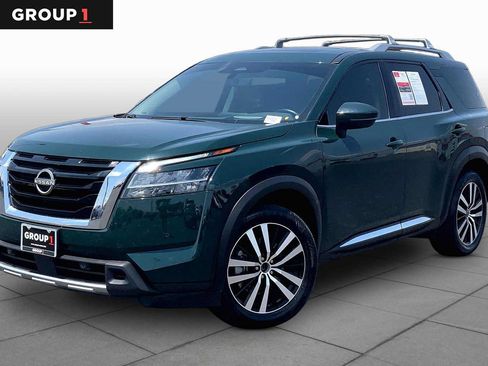 Used 2023 Nissan Pathfinder Platinum FWD image 1