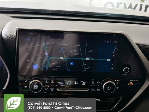 Used 2023 Toyota Highlander Limited image 21