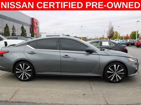 Certified 2022 Nissan Altima 2.5 SR image 6