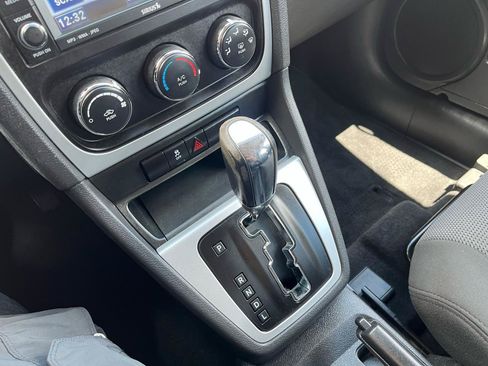 Used 2011 Dodge Caliber Mainstreet FWD image 17