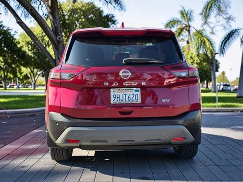 Used 2023 Nissan Rogue SV FWD image 6