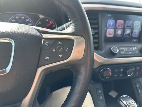 Used 2017 GMC Acadia Denali w/ Technology Package image 40