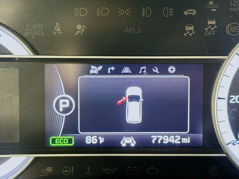 Used 2019 Kia Niro Touring FWD image 14