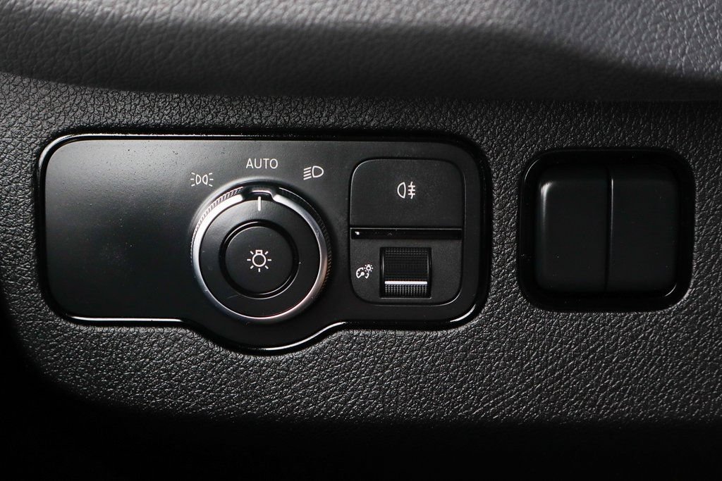 Used 2021 Mercedes-Benz Sprinter 2500 image 23