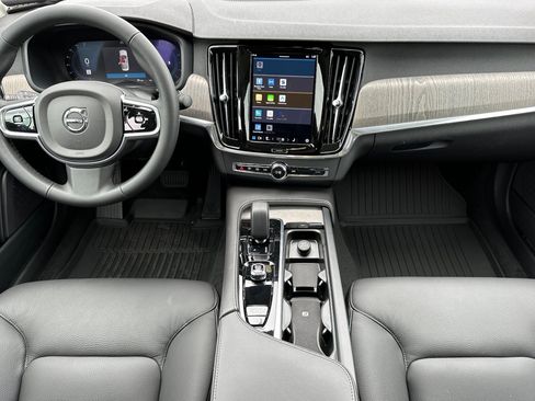 Used 2025 Volvo S90 B6 Plus w/ Protection Package Premier image 12