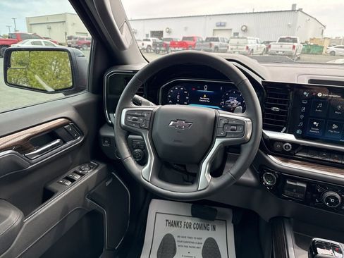 New 2026 Chevrolet Silverado 1500 LT Trail Boss w/ Convenience Package II AWD/4WD image 13