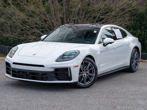 Certified 2025 Porsche Panamera image 1