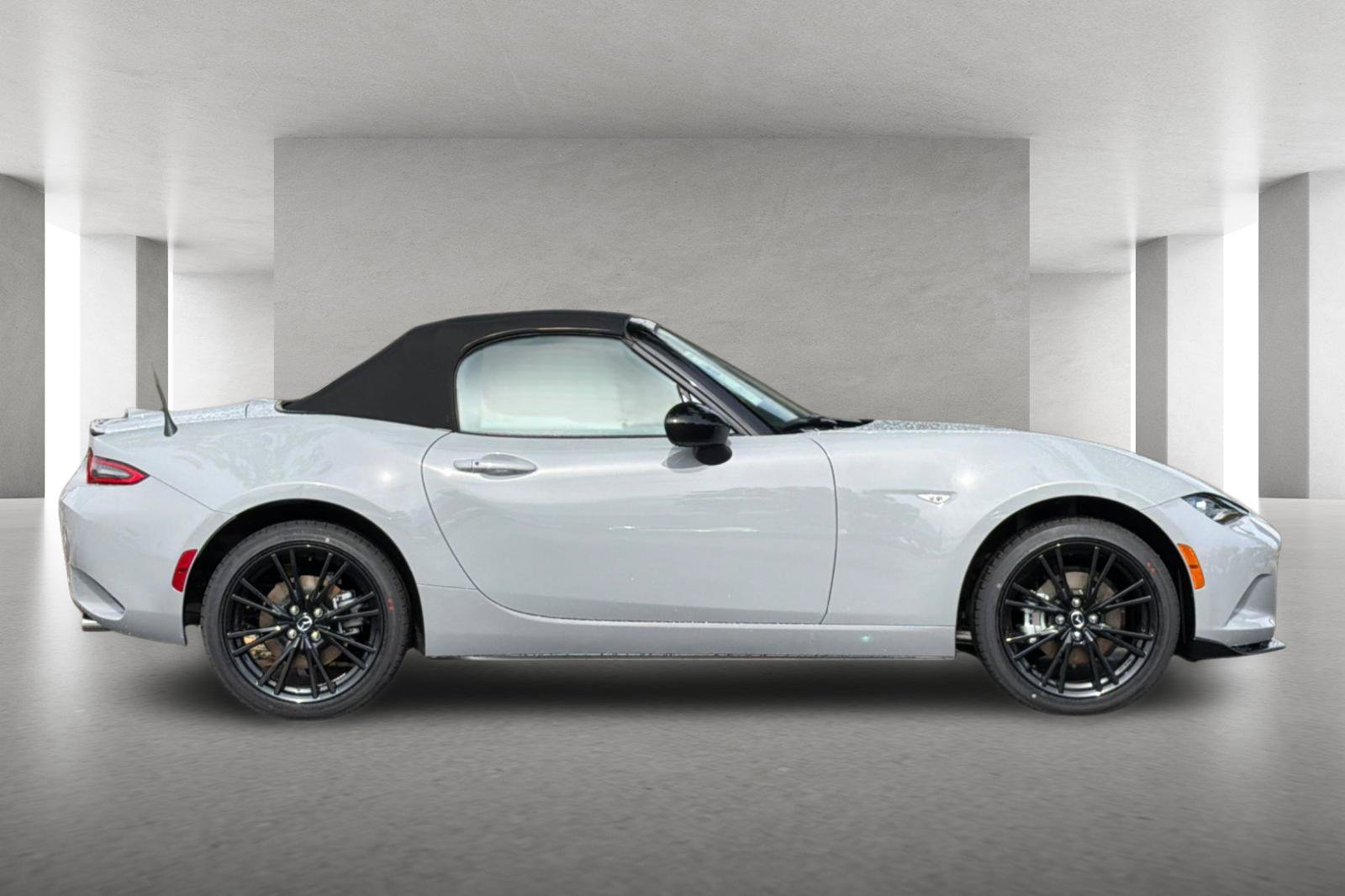 New 2026 MAZDA MX-5 Miata Club w/ Interior Package RWD image 3