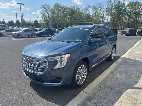 Used 2024 GMC Terrain Denali w/ Denali Premium Package AWD/4WD image 32