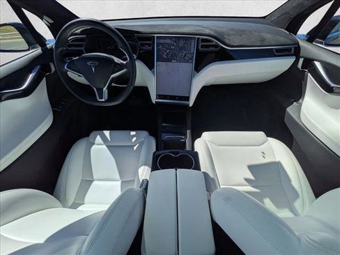 Used 2017 Tesla Model X 90D image 18