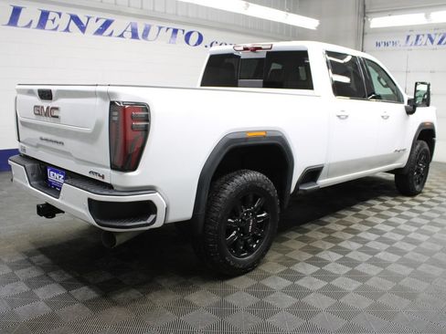 Used 2026 GMC Sierra 2500 AT4 w/ Technology Package AWD/4WD image 6